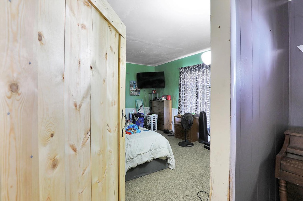 144 E Locust St, Seneca, MI 49256