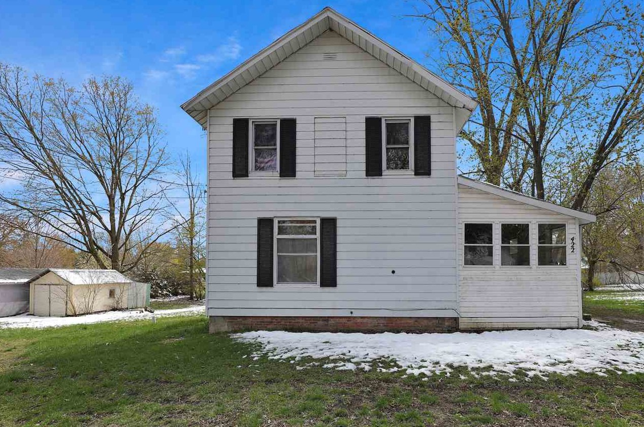 422 Pearl St, Seneca, MI 49256