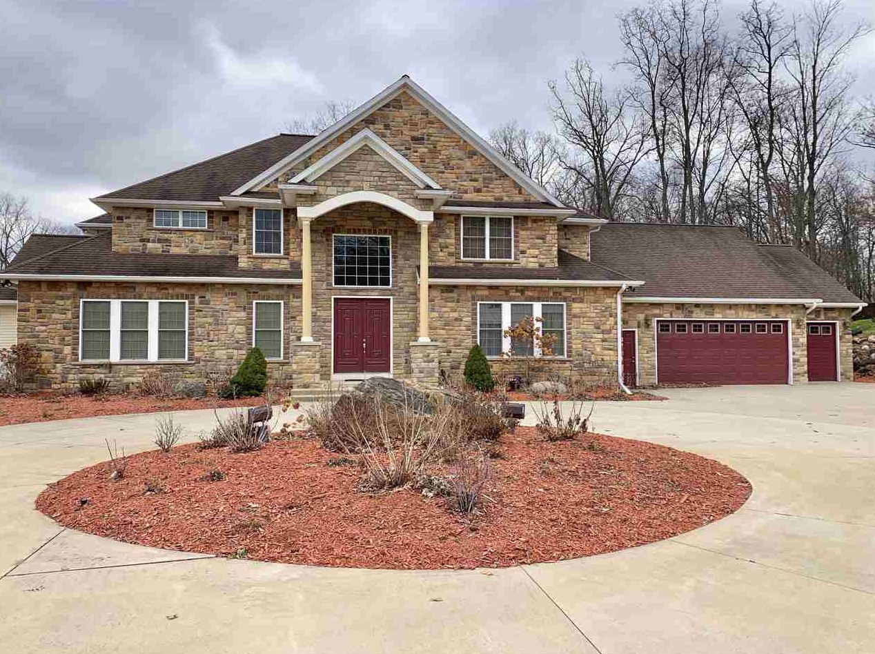 5050 Ikram Oaks, Jackson, MI 49201-7324