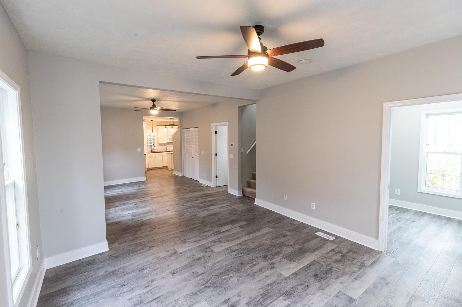 16 Indiana Ave, Grand Rapids, MI 49504-6361