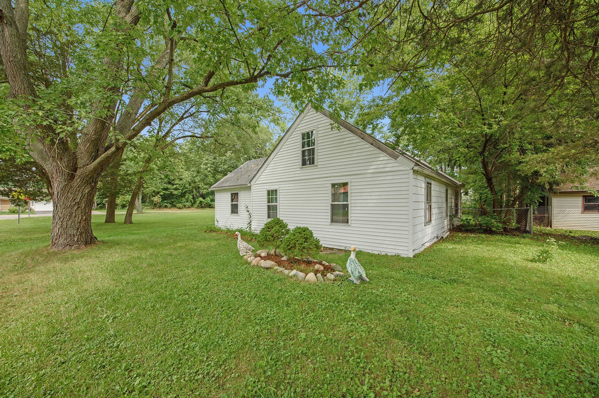 109 Hopkins St, Battle Creek, MI 49017-5496