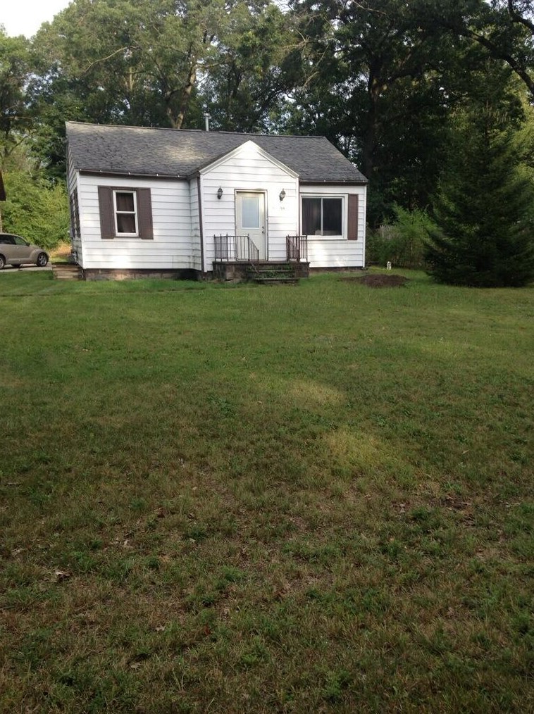 350 Shonat St, Meskegon MI  49442-1421 exterior