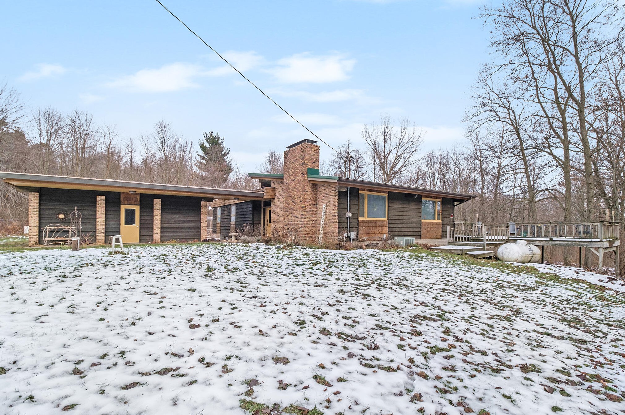 21864 W County Line Rd, Augusta, MI 49012