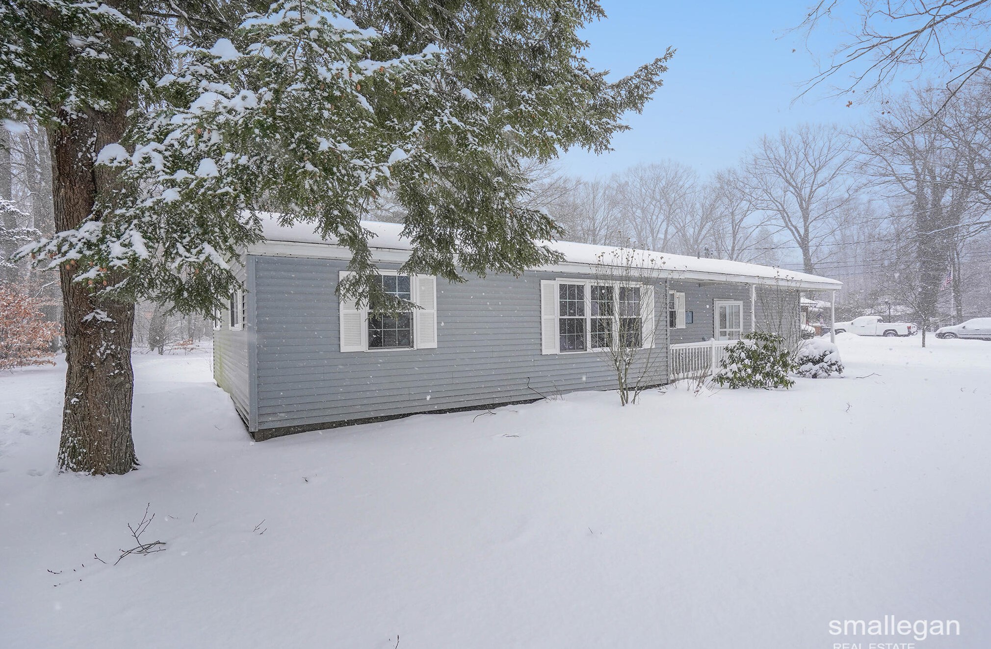 7170 Walker Rd, Spring Lake, MI 49456-9630