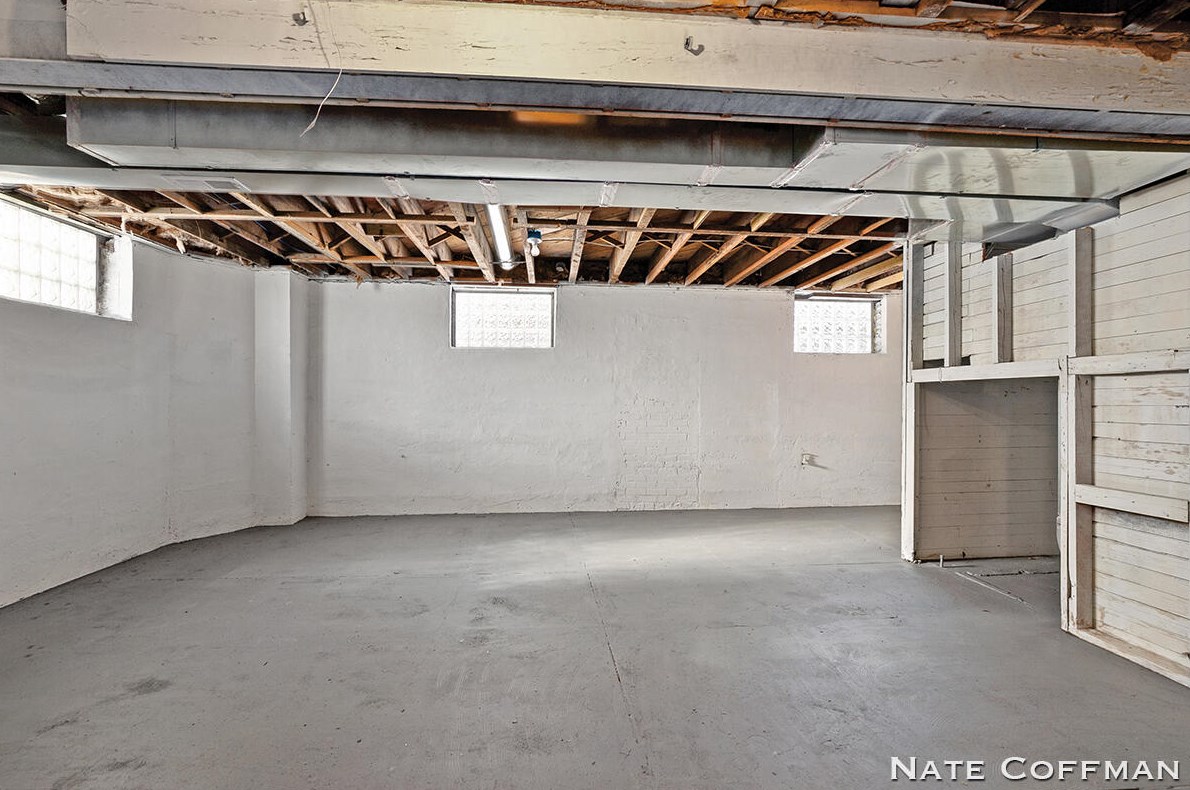 1225 Franklin St, Grand Rapids MI 49507-1236 exterior