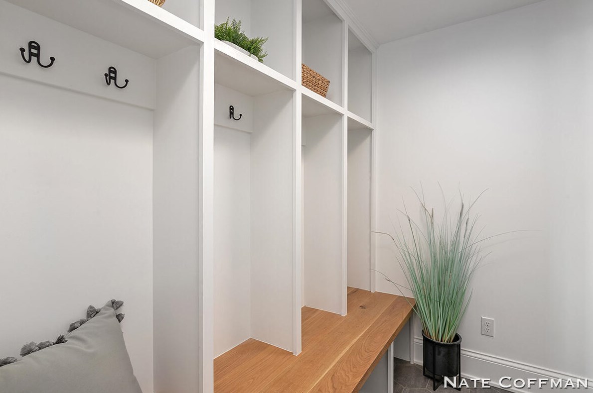 1225 Franklin St, Grand Rapids MI 49507-1236 exterior