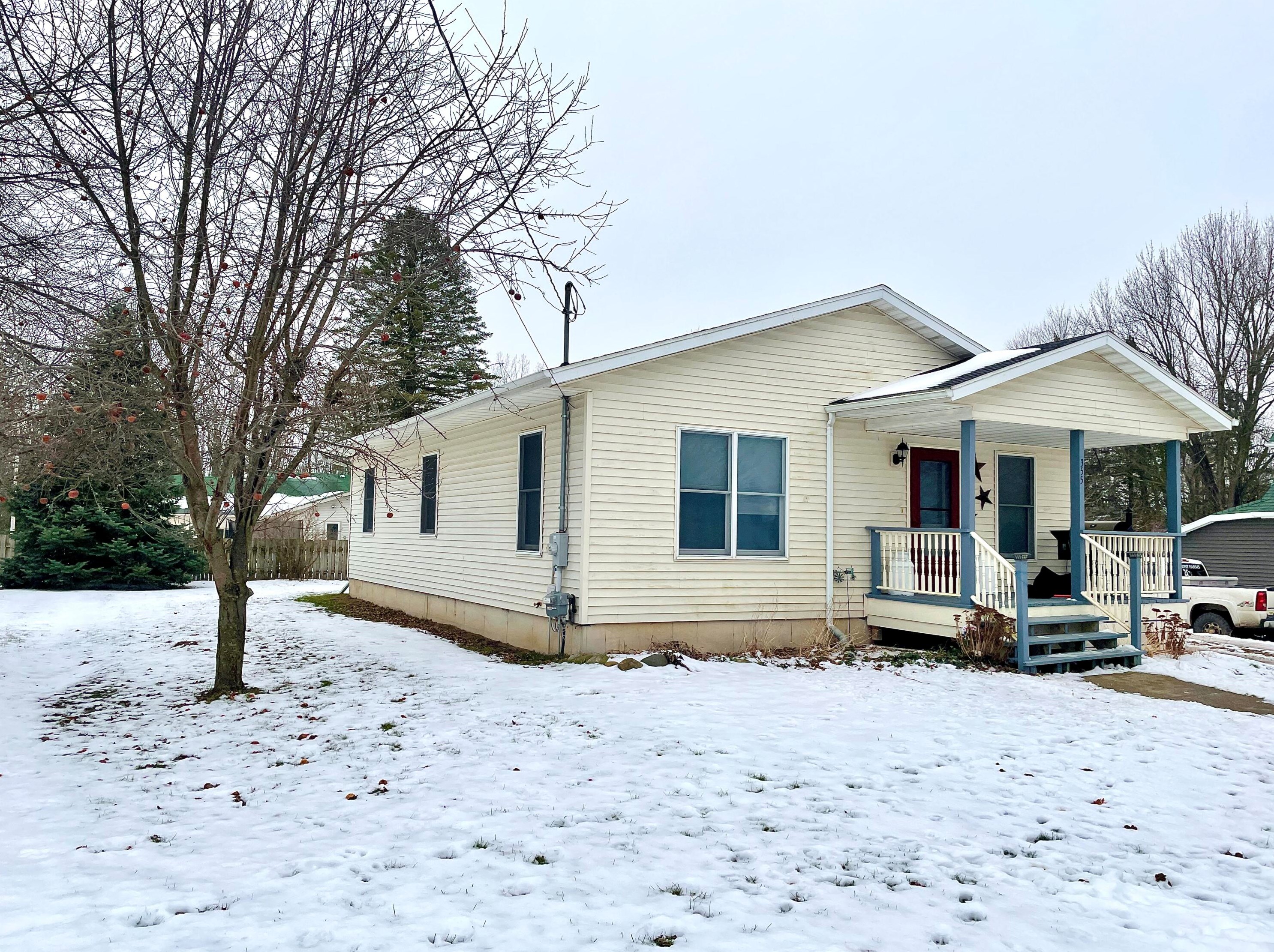 355 Washington St, Sunfield, MI 48890-8004