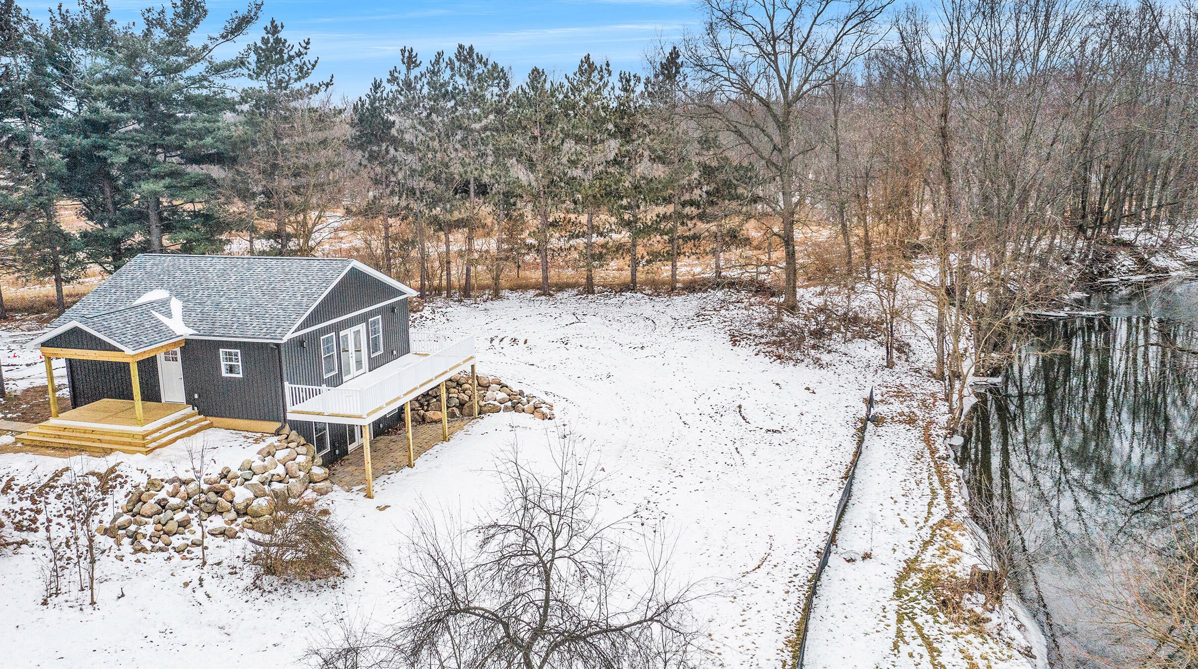 1086 Bell Rd, Union City, MI 49094-9754