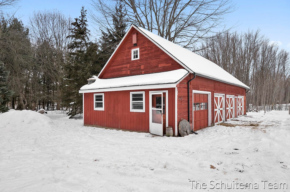 10720 56 Ave, Allendale MI 49401-8352 exterior