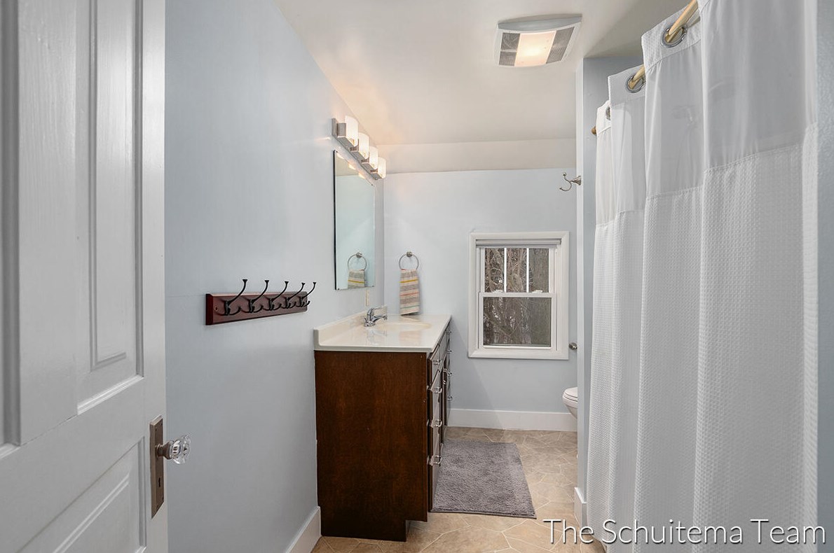 10720 56 Ave, Allendale MI 49401-8352 exterior