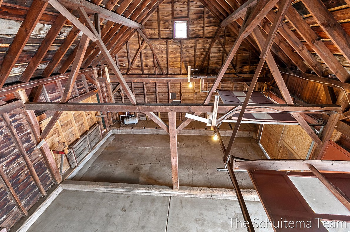 10720 56 Ave, Allendale MI 49401-8352 exterior