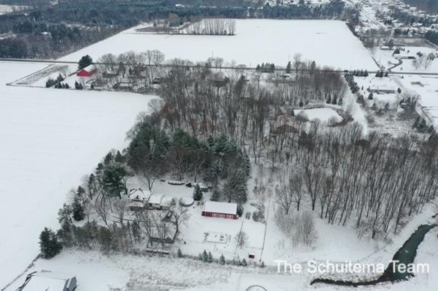 10720 56 Ave, Allendale MI 49401-8352 exterior