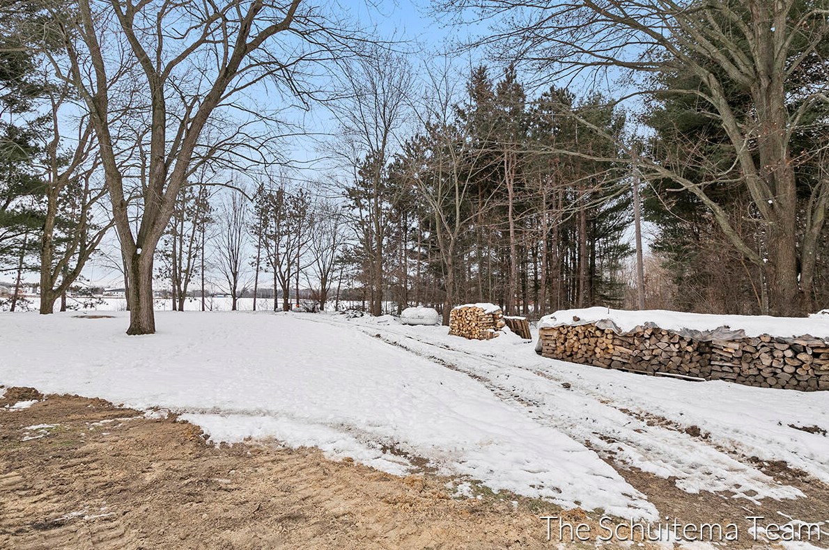 10720 56 Ave, Allendale MI 49401-8352 exterior