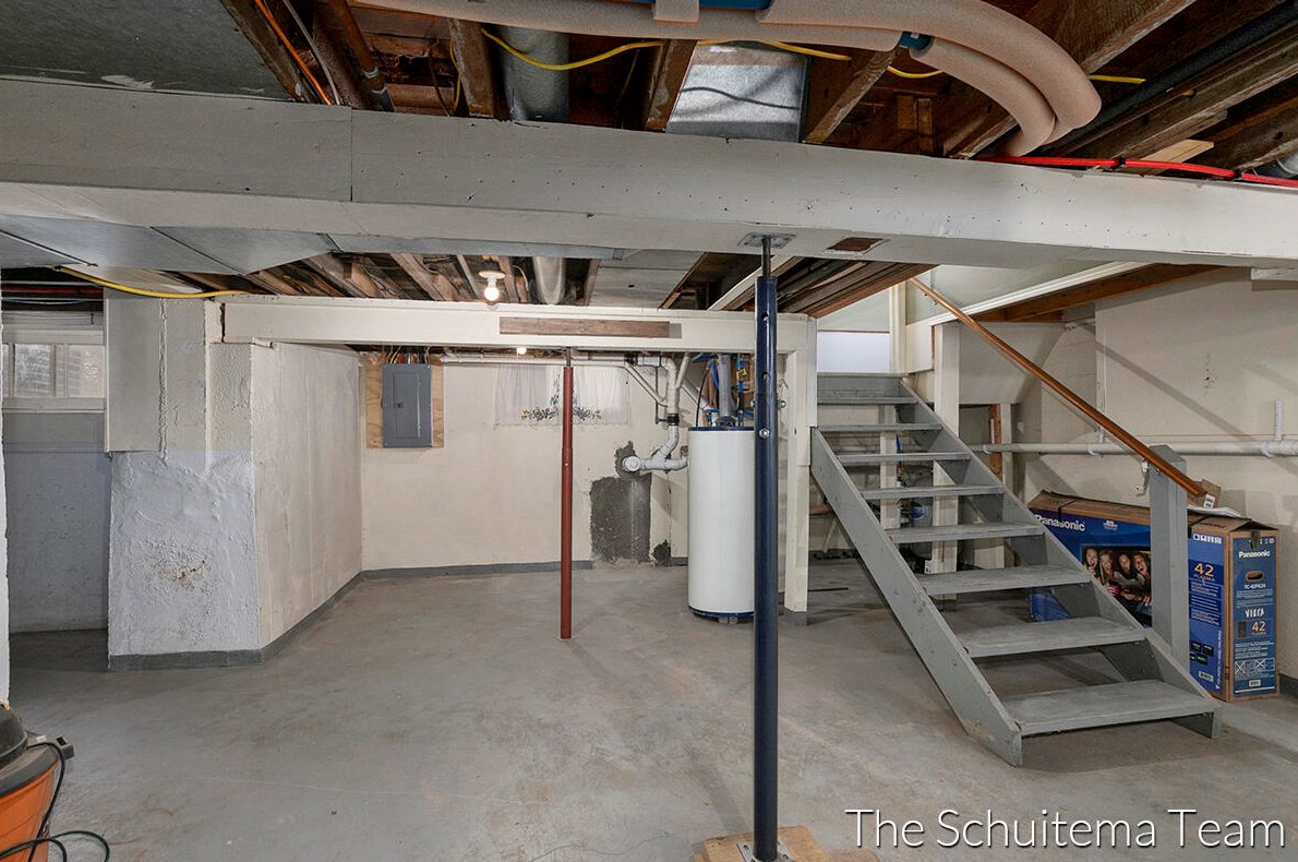 10720 56 Ave, Allendale MI 49401-8352 exterior