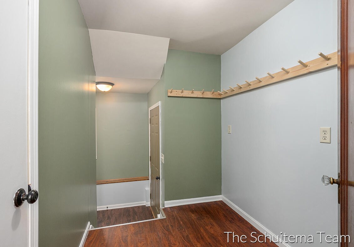 10720 56 Ave, Allendale MI 49401-8352 exterior