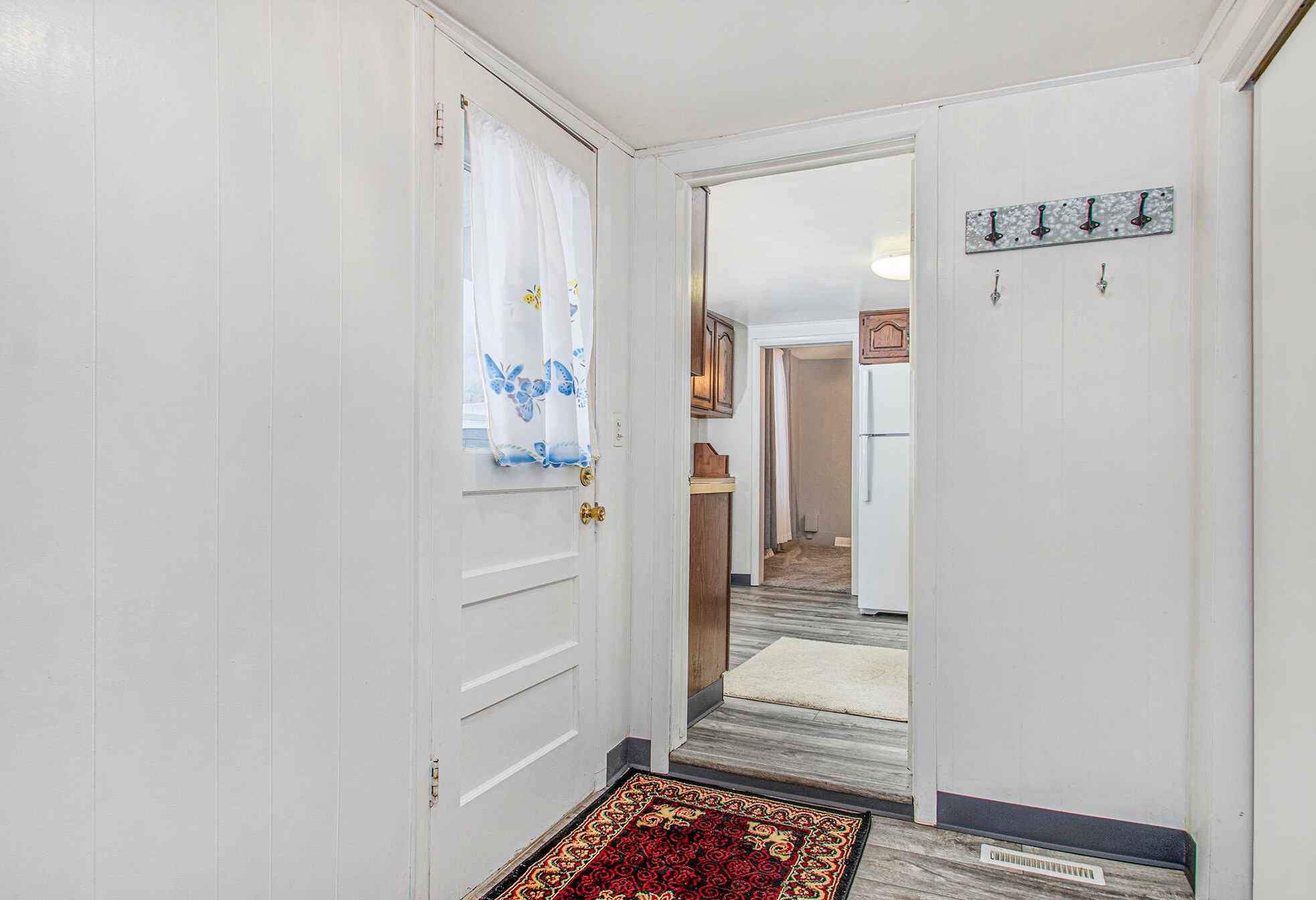 1310 Mcreynolds Ave, Grand Rapids MI 49504-3118 exterior