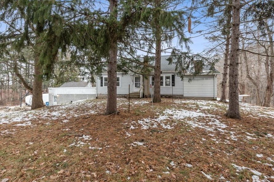 3425 W Lemon Creek Rd, Bridgman, MI 49106