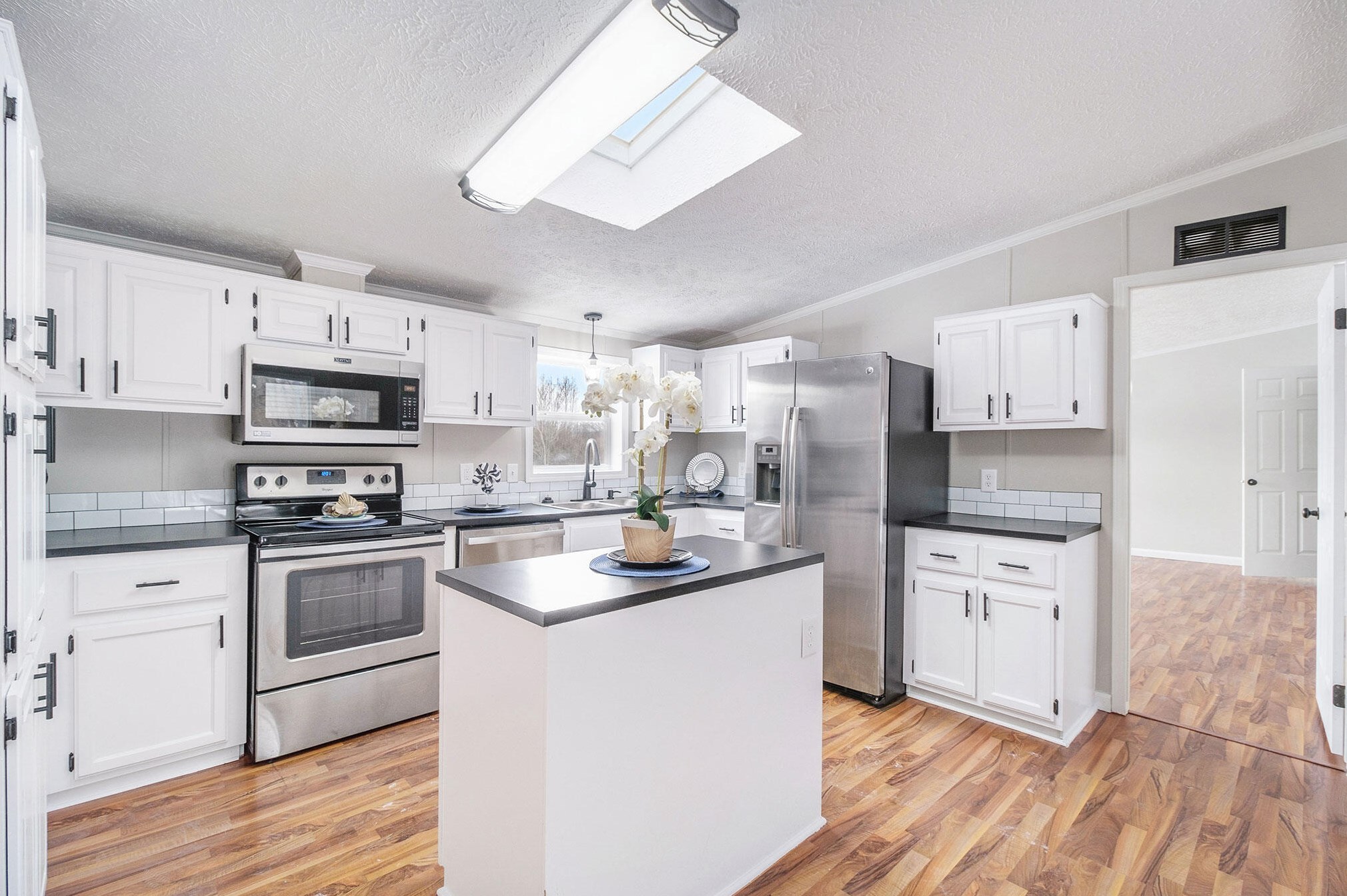 427 Tyler Rd, Wayland, MI 49348-9162