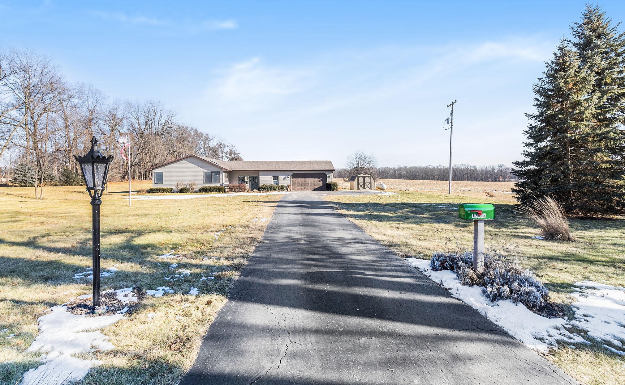 12505 Luttenton Rd, Hanover, MI 49241