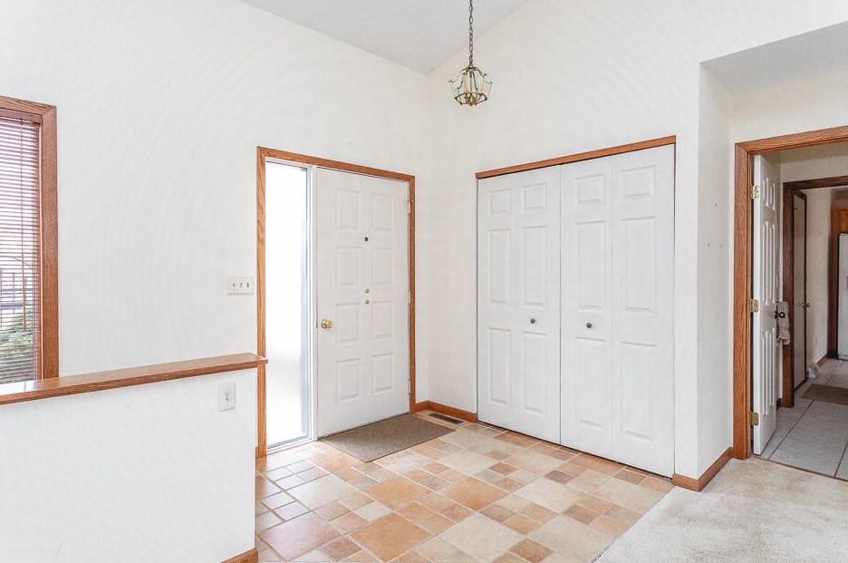 2844 Wooddale Ct, Jackson, MI 49203-3761