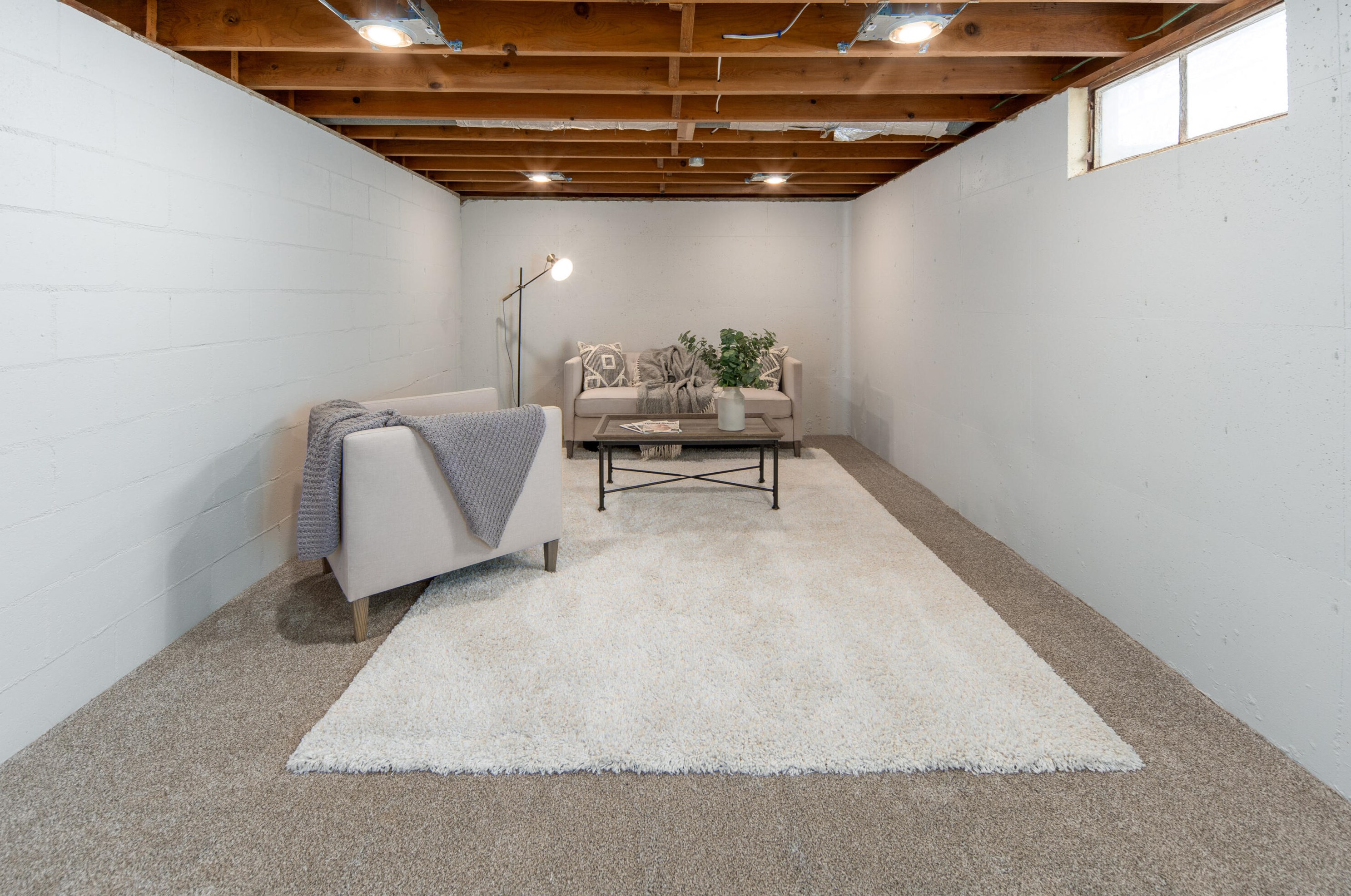 1384 Lamont, Grand Rapids MI 49504-2416 exterior