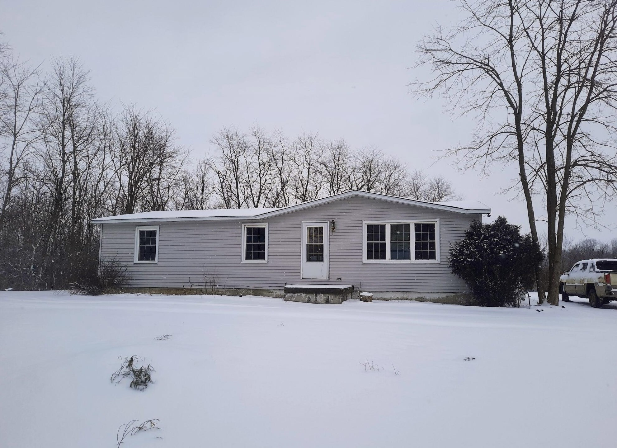 3398 Miles Rd, Stanton, MI 48888-9603
