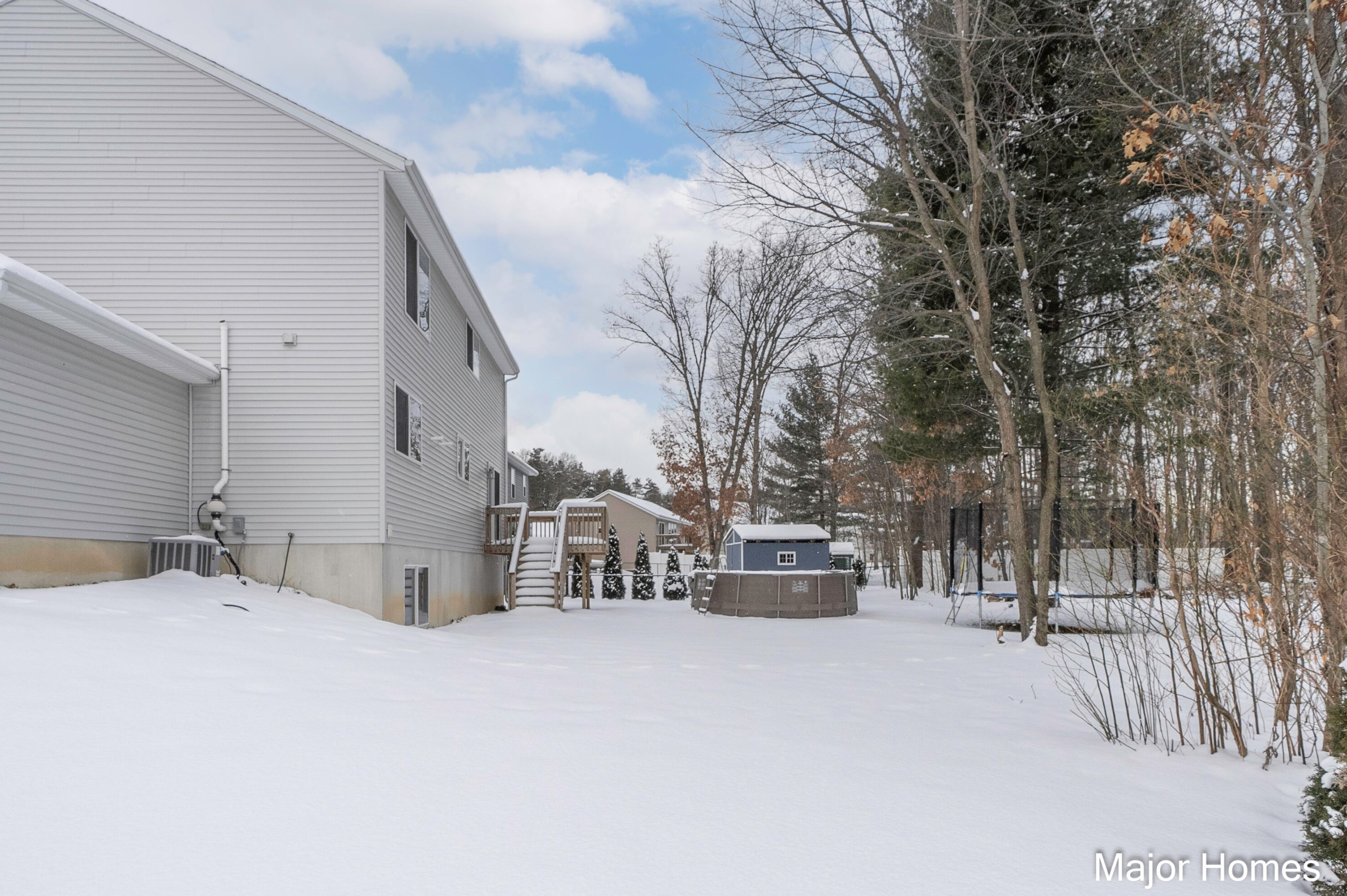 2661 Jolly Roger Dr, Wayland MI  49348-9472 exterior