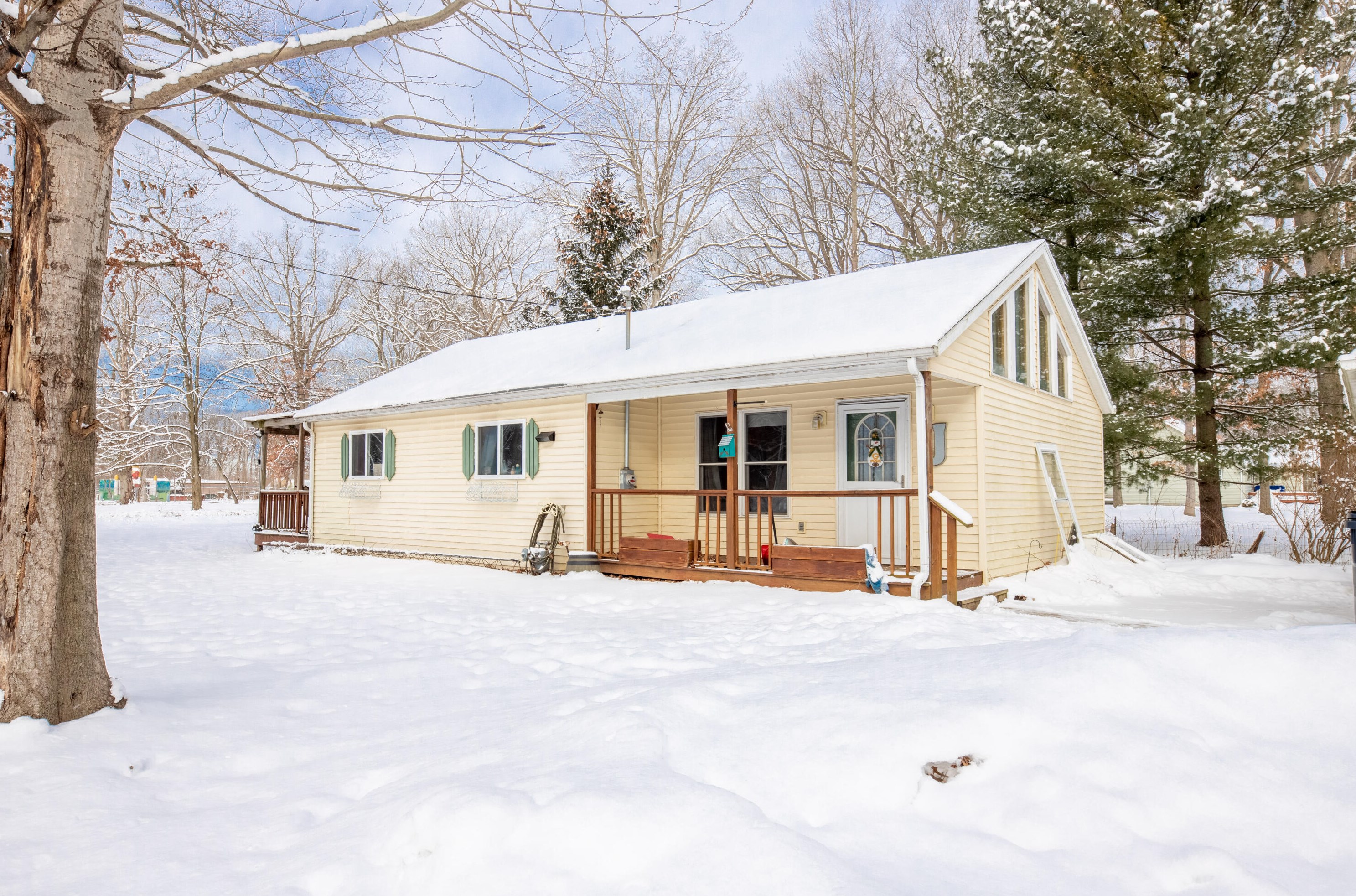 5347 Marquette Dr, Coloma, MI 49038