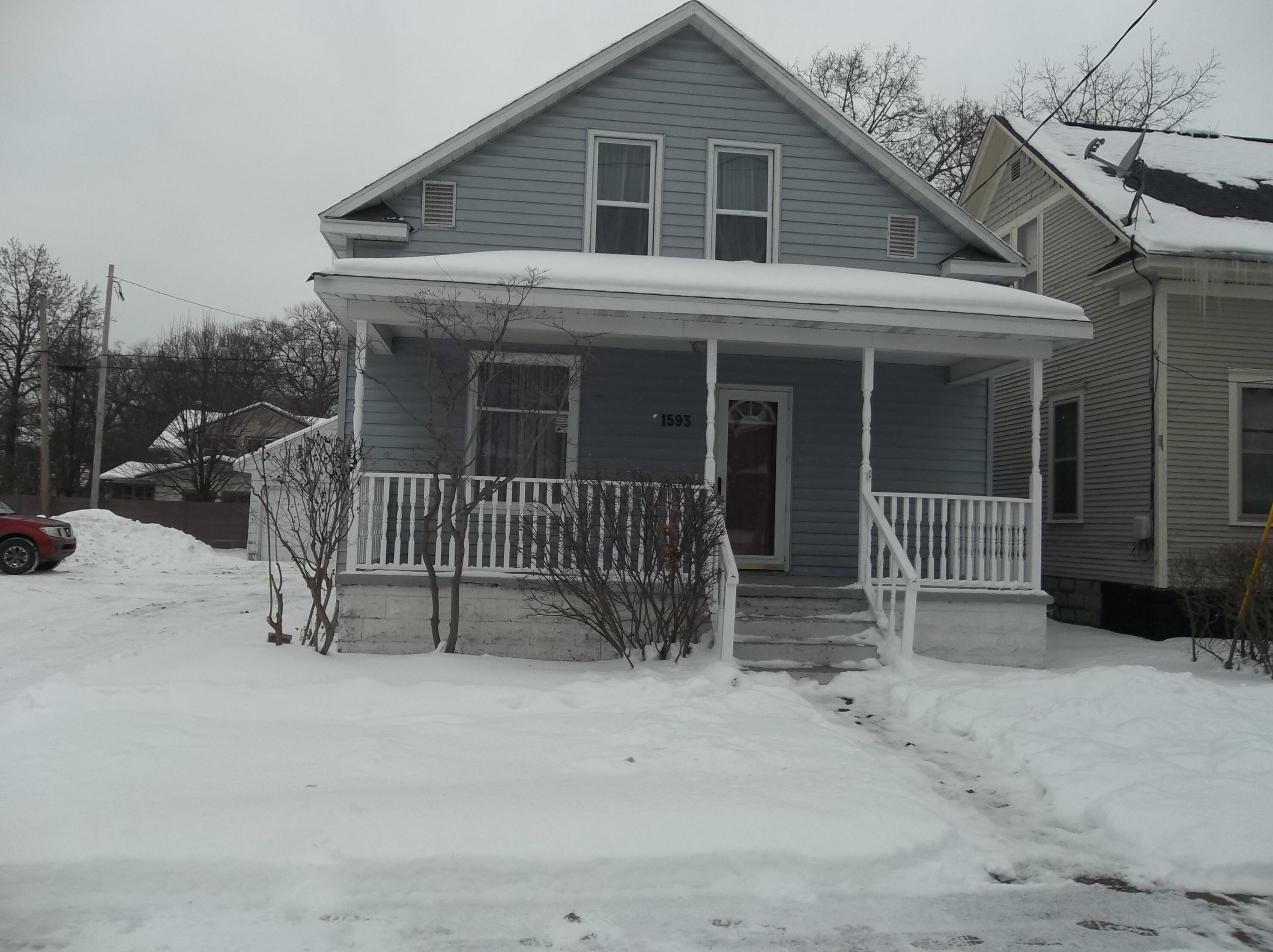 1593 Sanford St, Meskegon, MI 49441