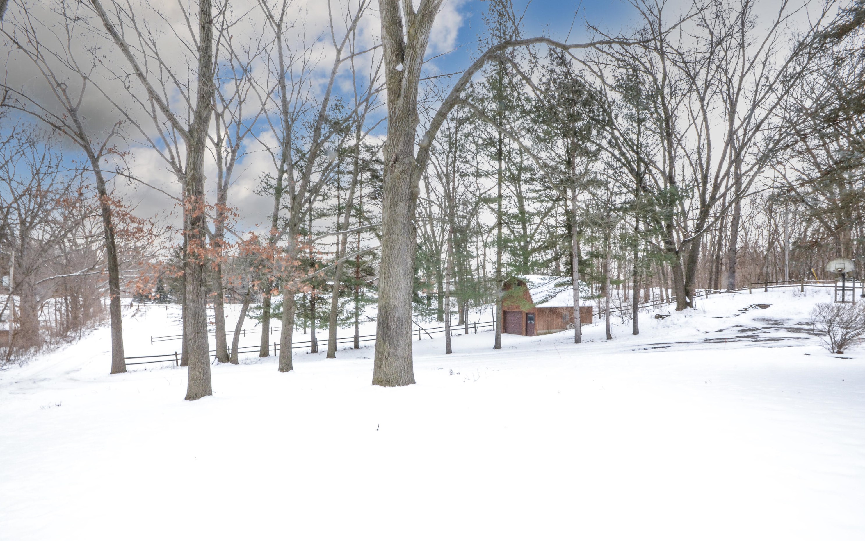 4126 Jackson Rd, Saranac MI 48881-9735 exterior