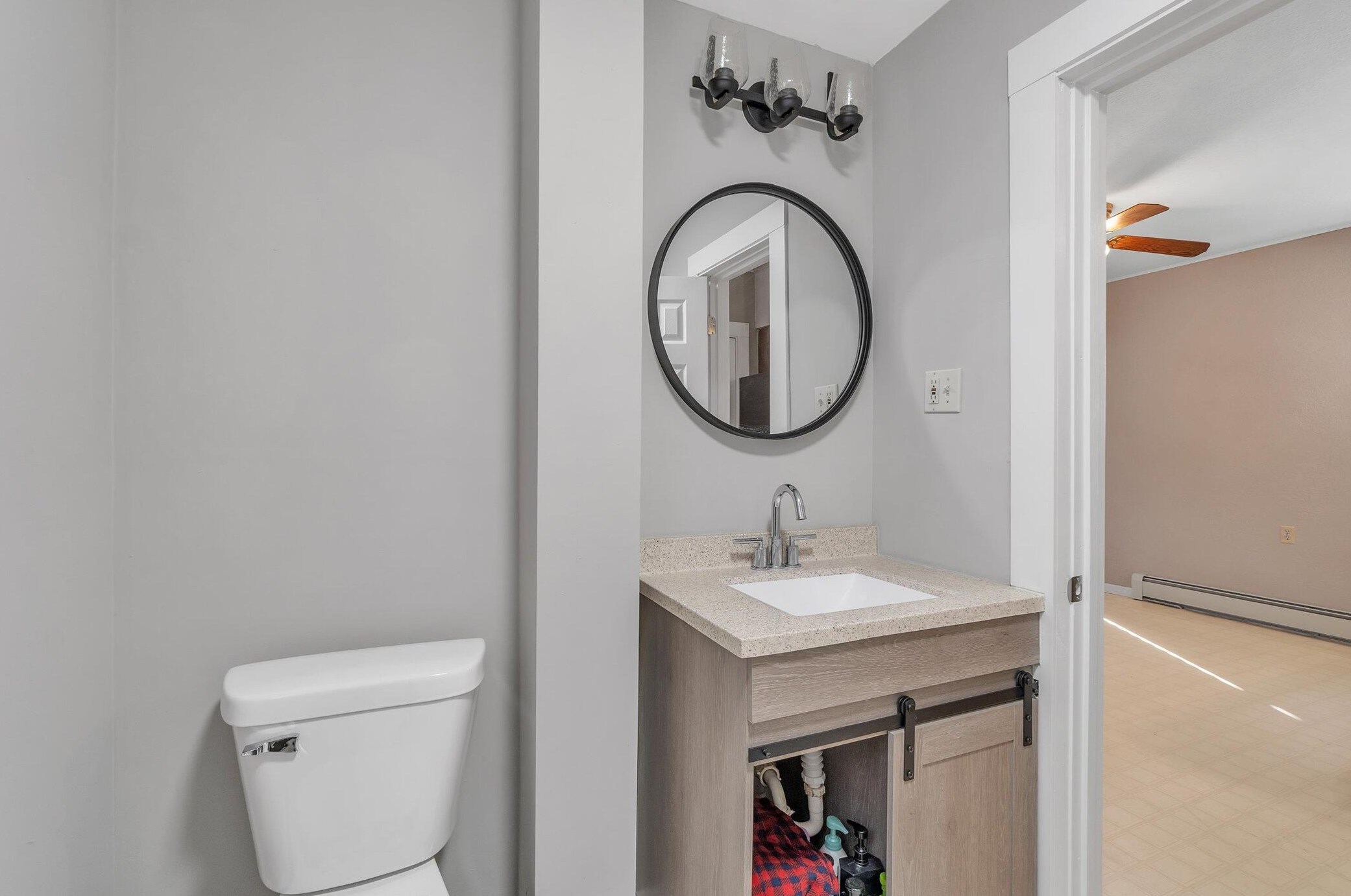 300 Douglas St, Jackson MI  49203-4128 exterior