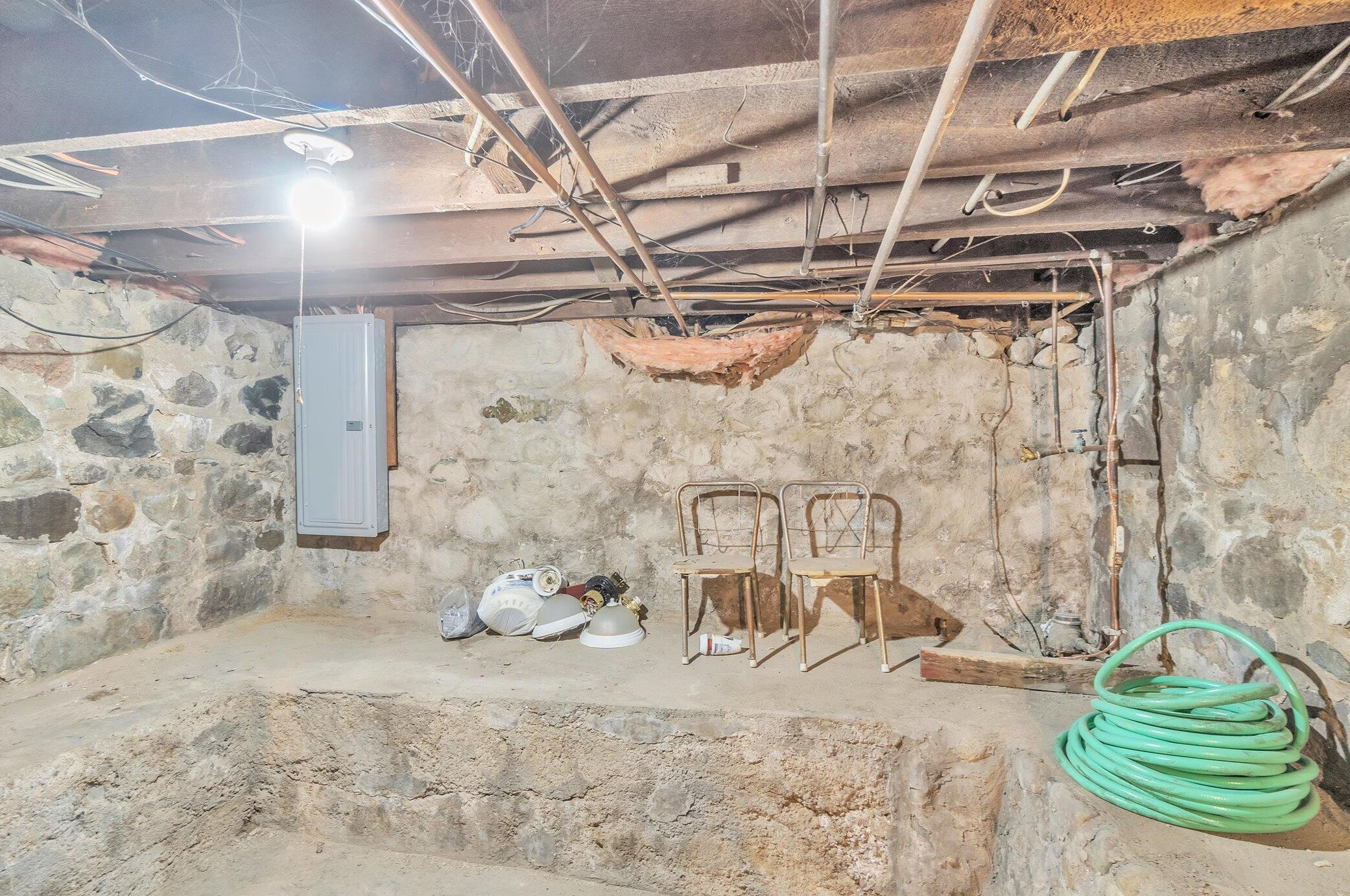 300 Douglas St, Jackson MI  49203-4128 exterior