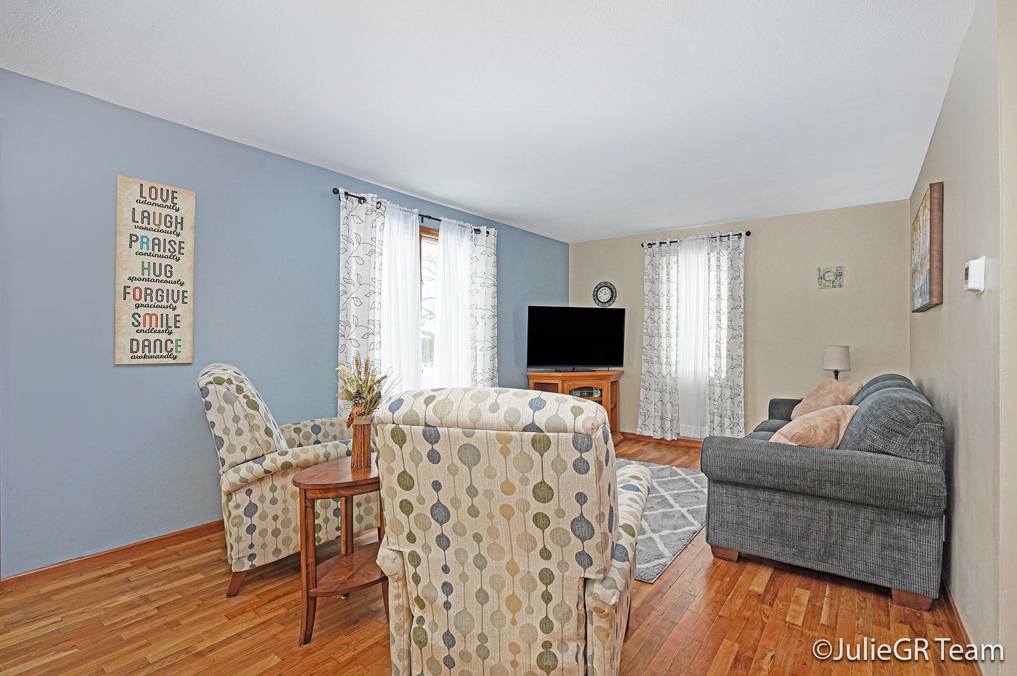 217 South St, Spring Lake, MI 49456