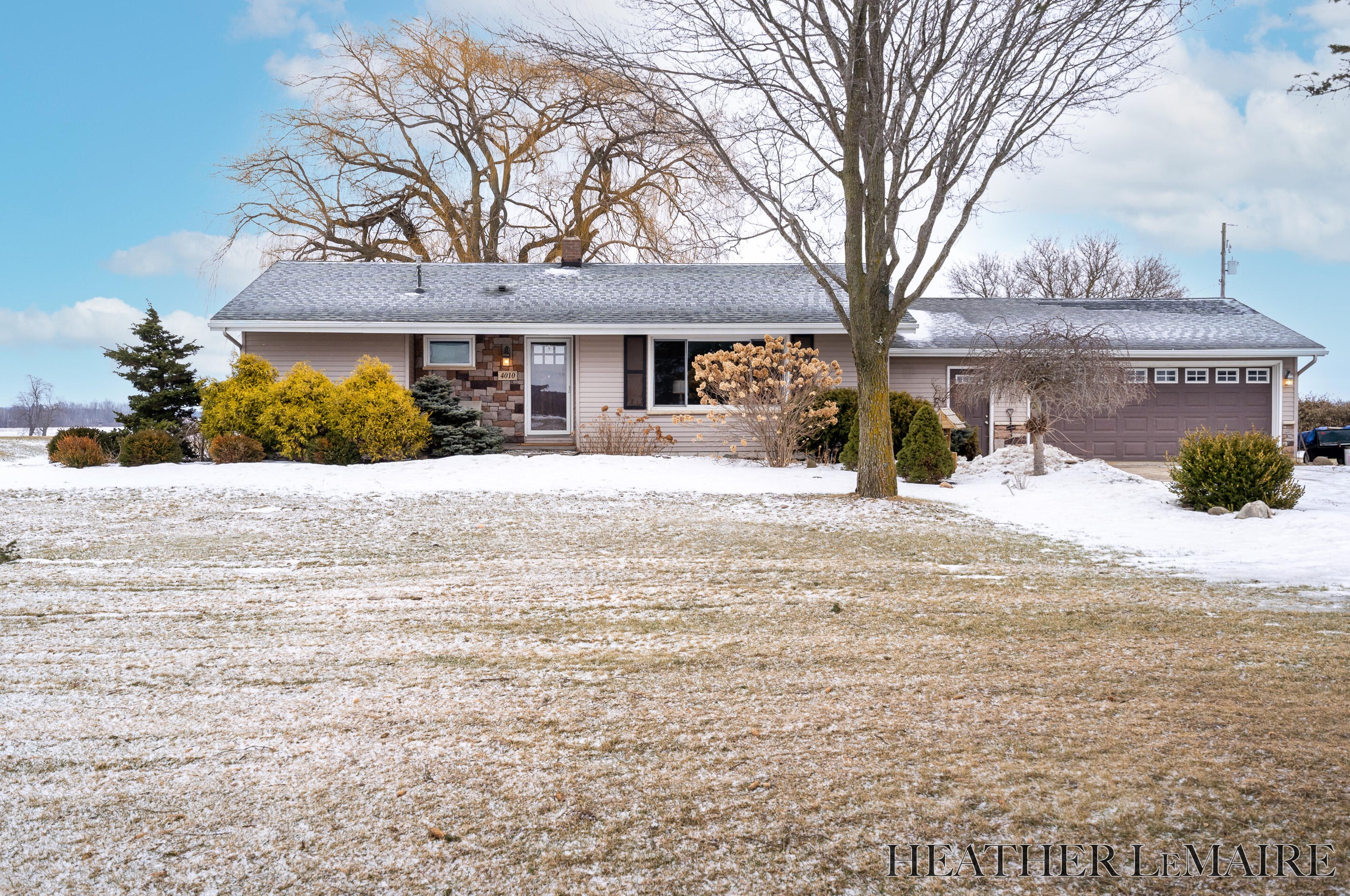 4010 Henkel Rd, Pierson, MI 49339