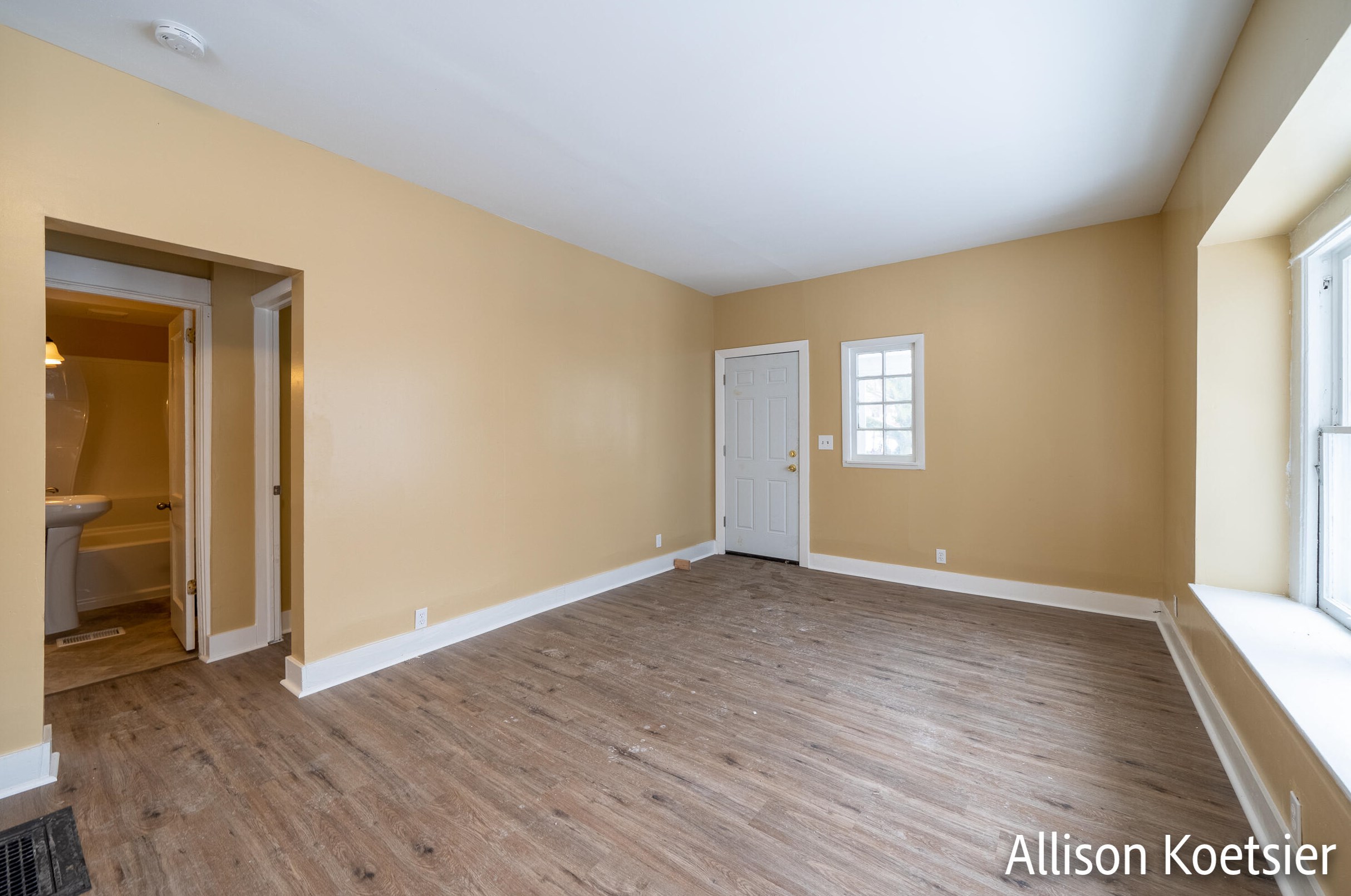 642 Neland Ave Se, Grand Rapids, MI 49506