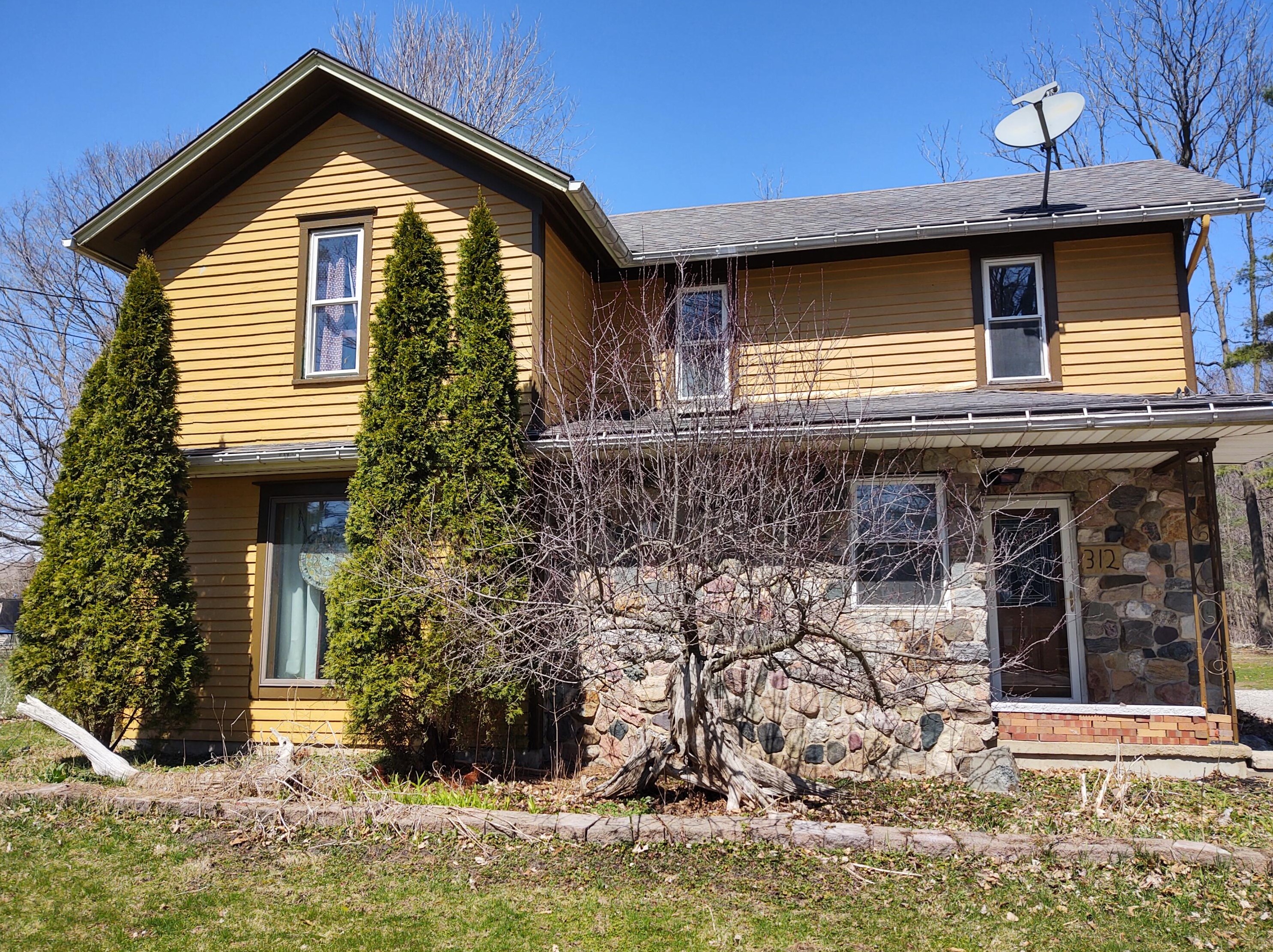 312 E Allen St, Hanover, MI 49241