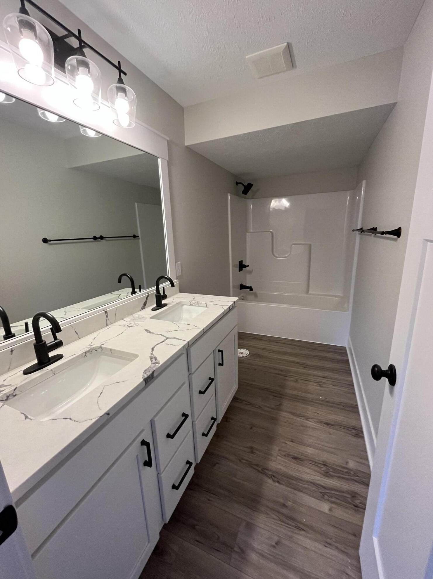 8012 Byron Depot Dr, Byron Township MI 49315-7910 exterior