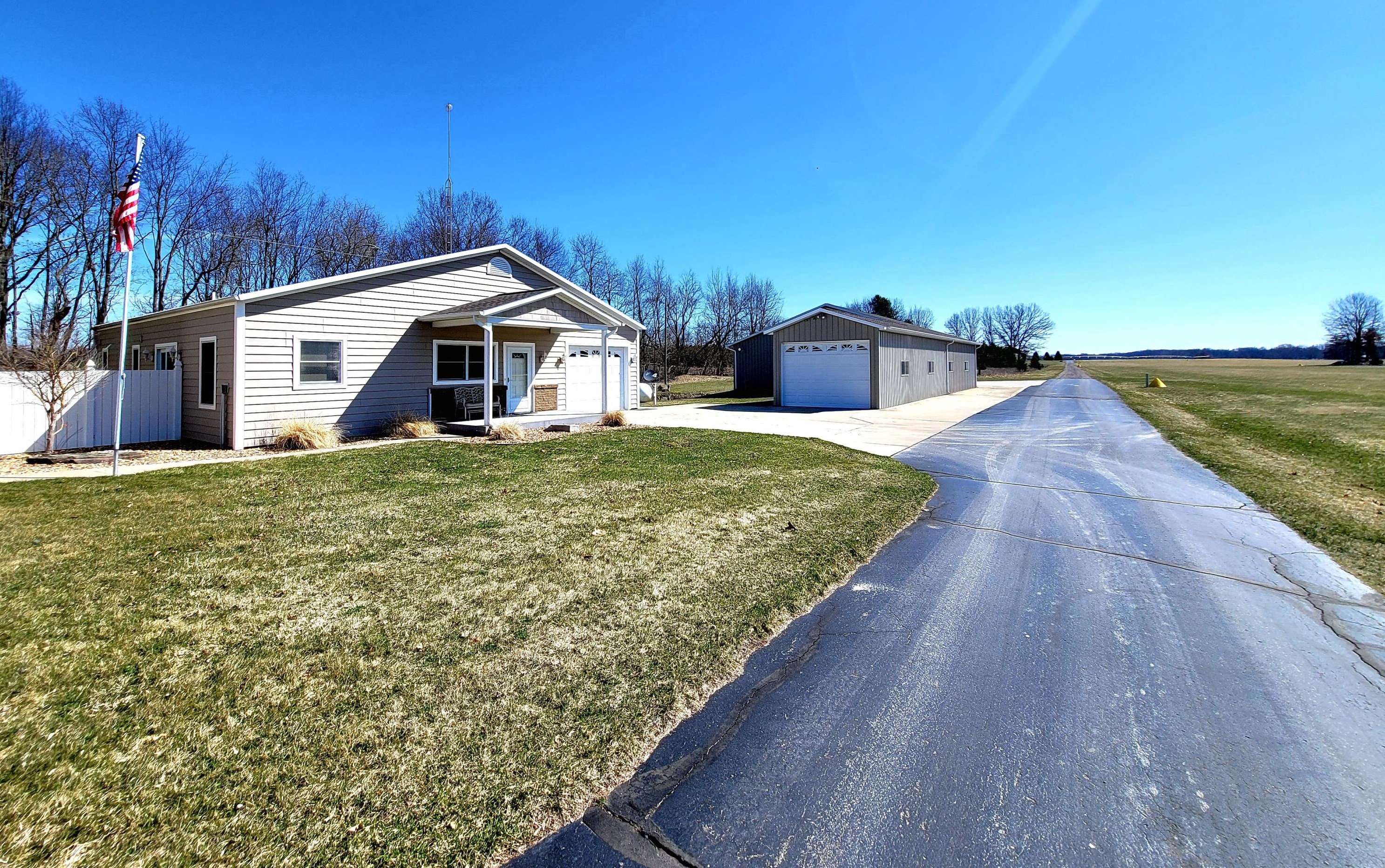 9363 S Grow Rd, Greenville, MI 48838