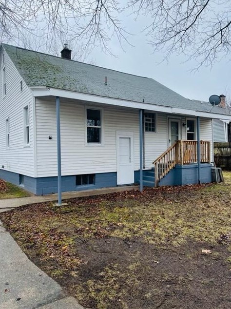 694 E Isabella Ave, Meskegon, MI 49442