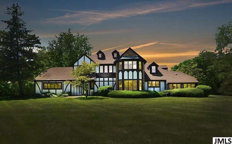 10496 Round Lake Hwy, Addison, MI 49220