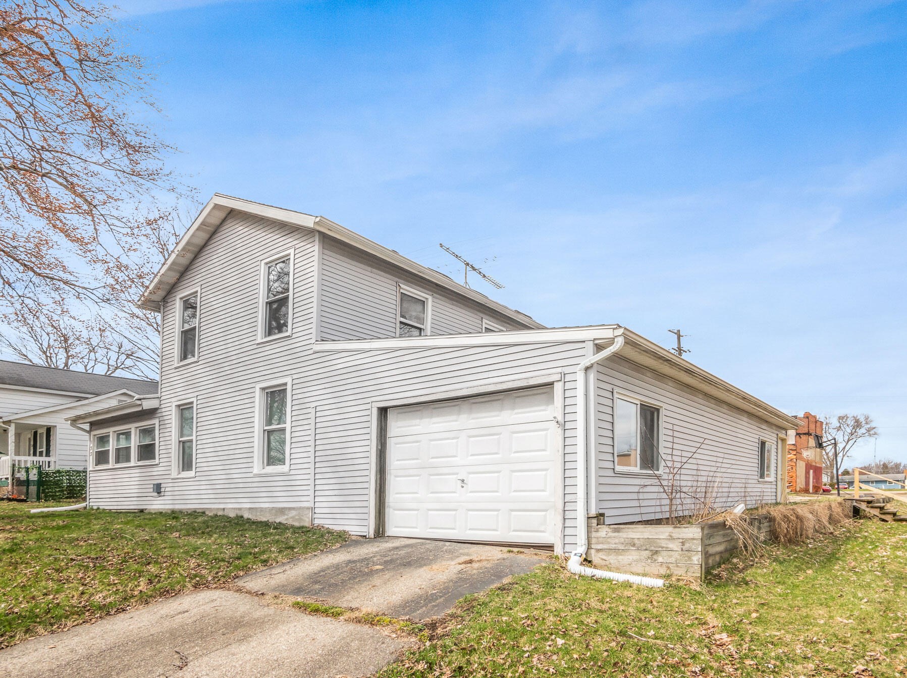 133 Willow St, Springport, MI 49284-9500