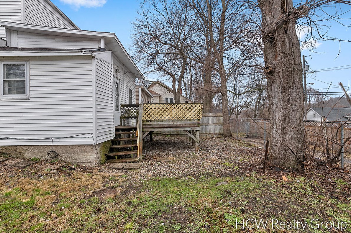 708 Clancy, Grand Rapids MI 49503-1537 exterior