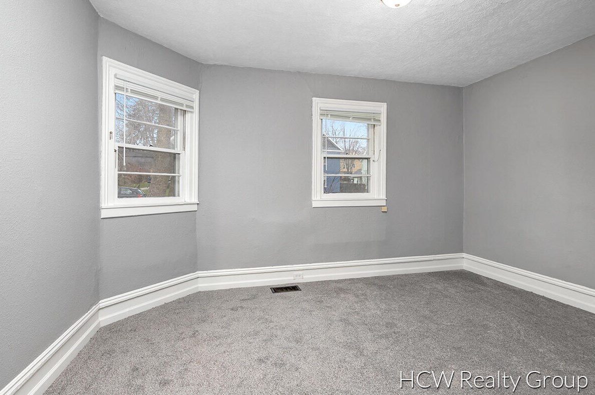 708 Clancy, Grand Rapids MI 49503-1537 exterior