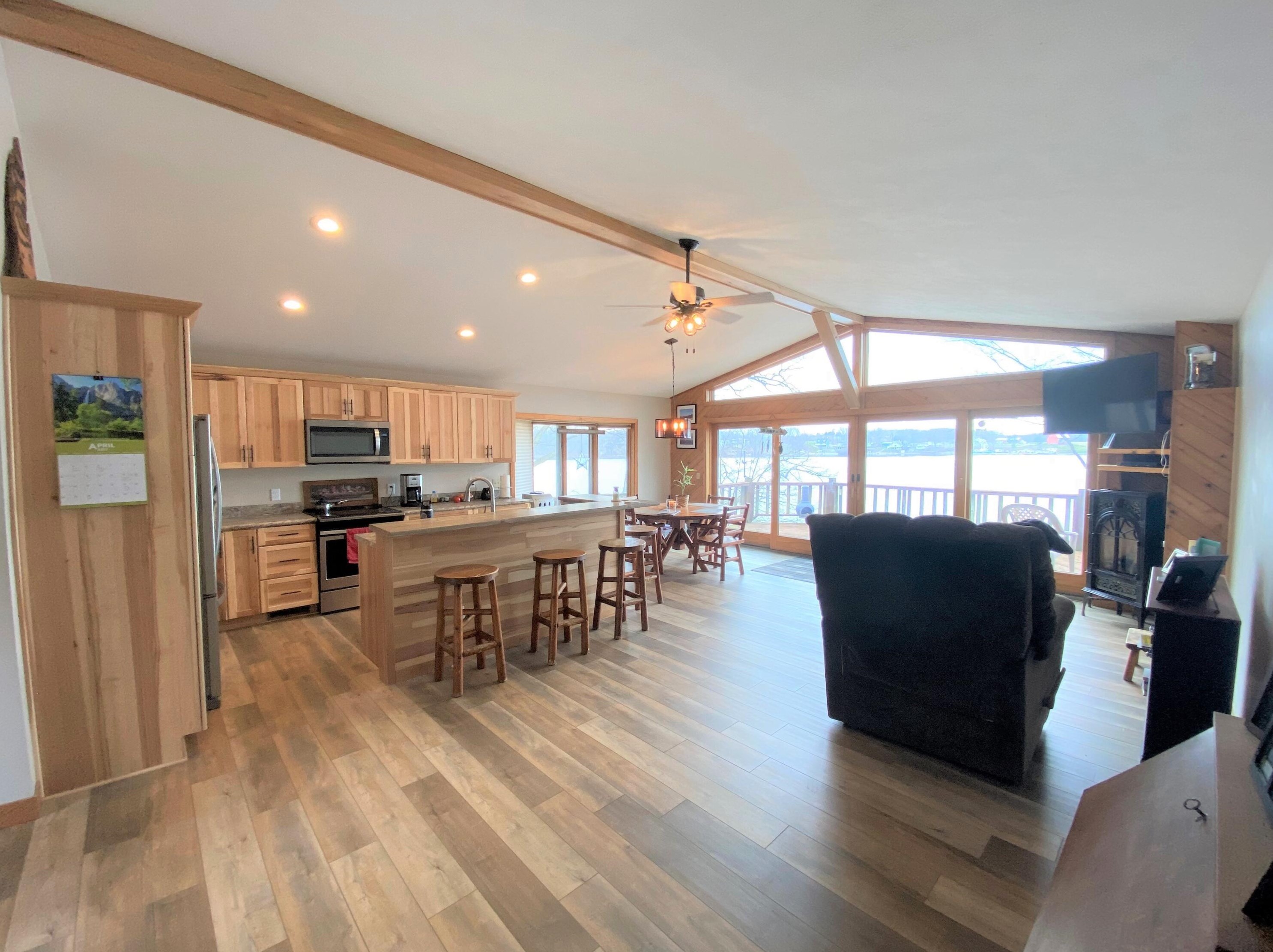 10700 Stoney Pt Dr, Delton MI 49046-9703 exterior