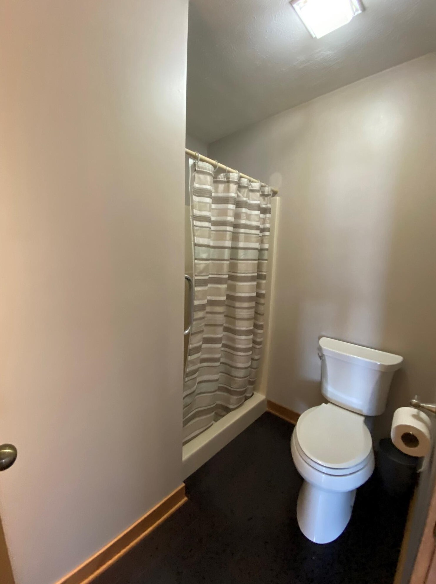 10700 Stoney Pt Dr, Delton MI 49046-9703 exterior