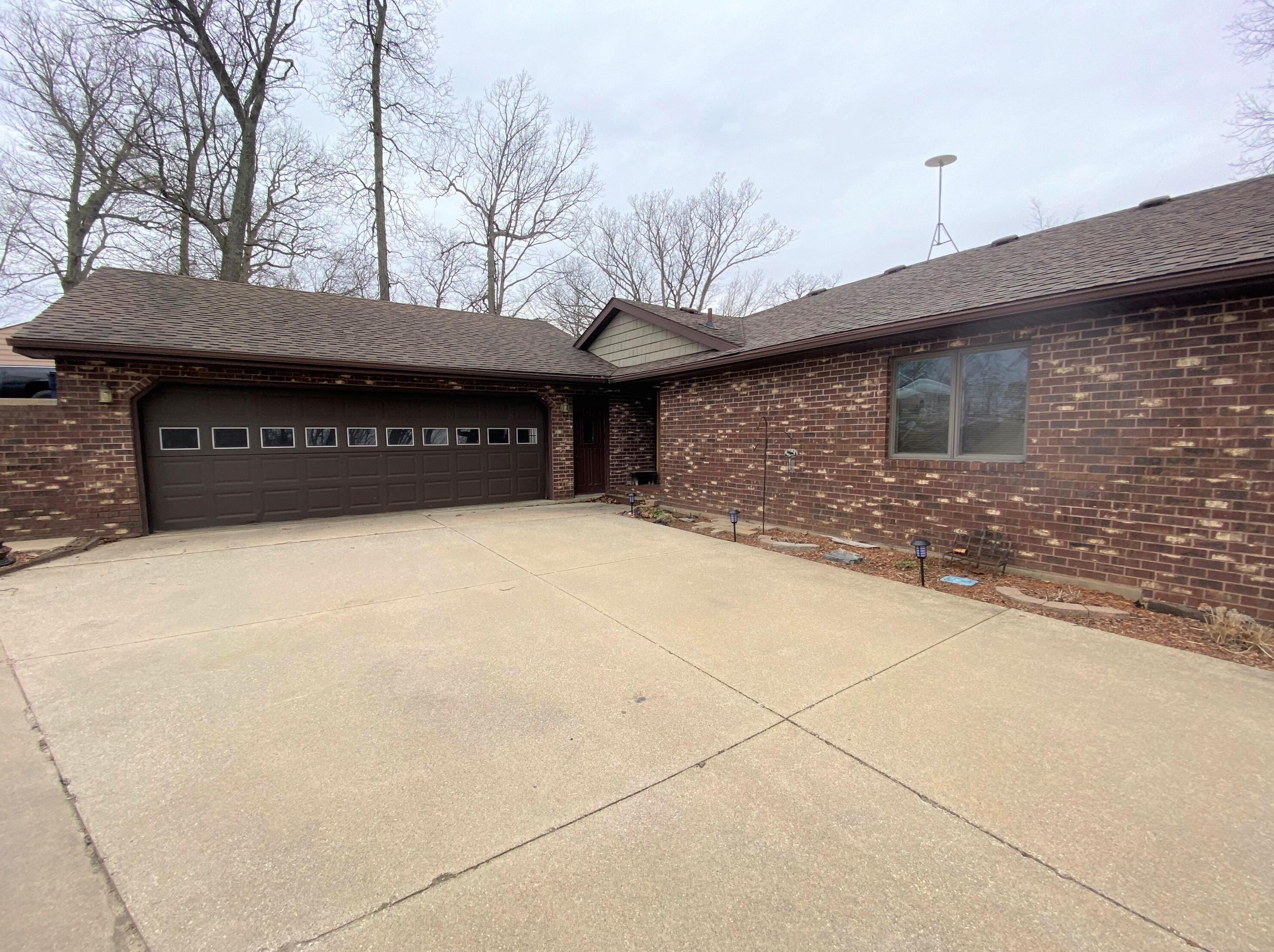 10700 Stoney Pt Dr, Delton MI 49046-9703 exterior