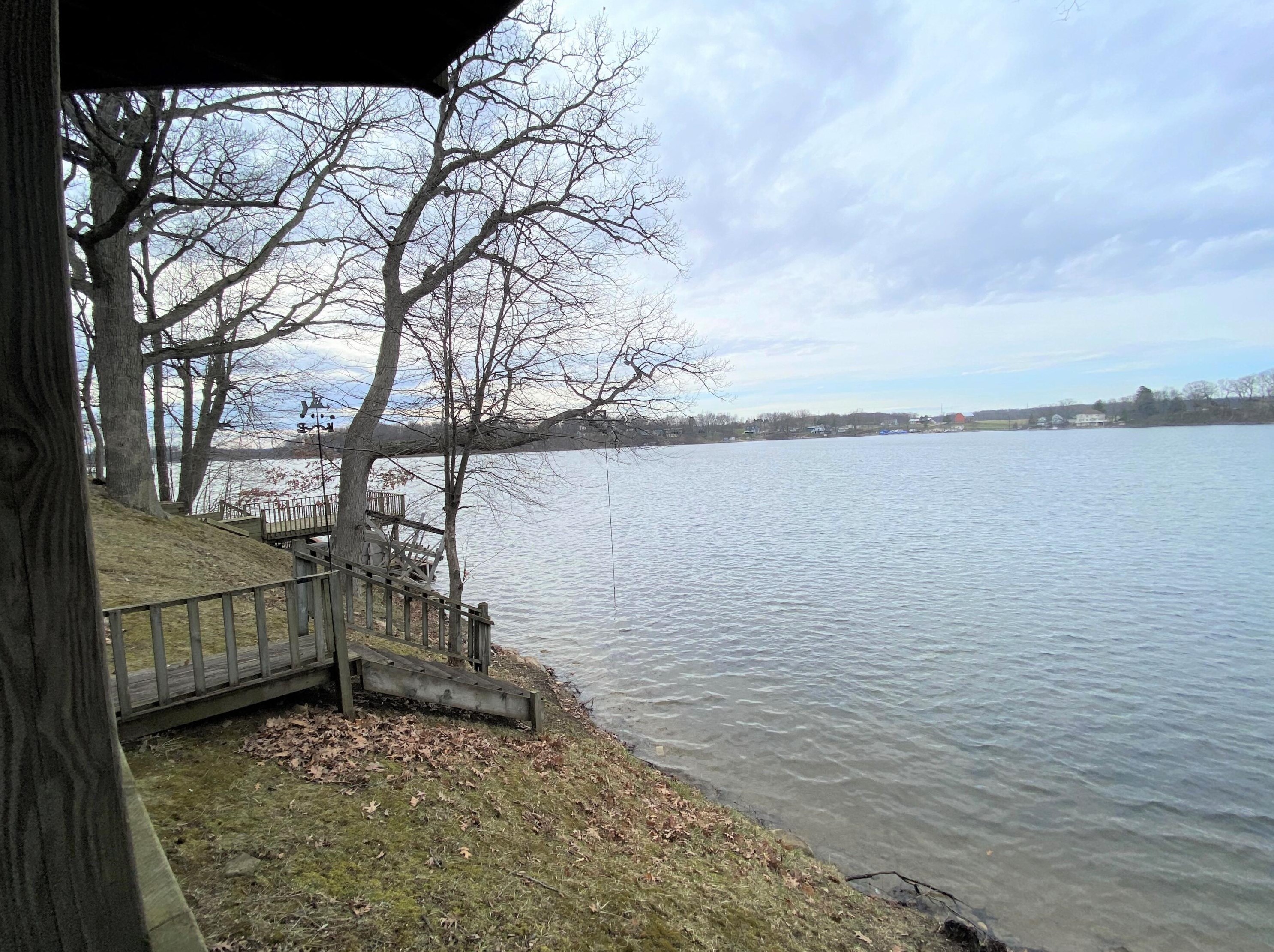 10700 Stoney Pt Dr, Delton MI 49046-9703 exterior