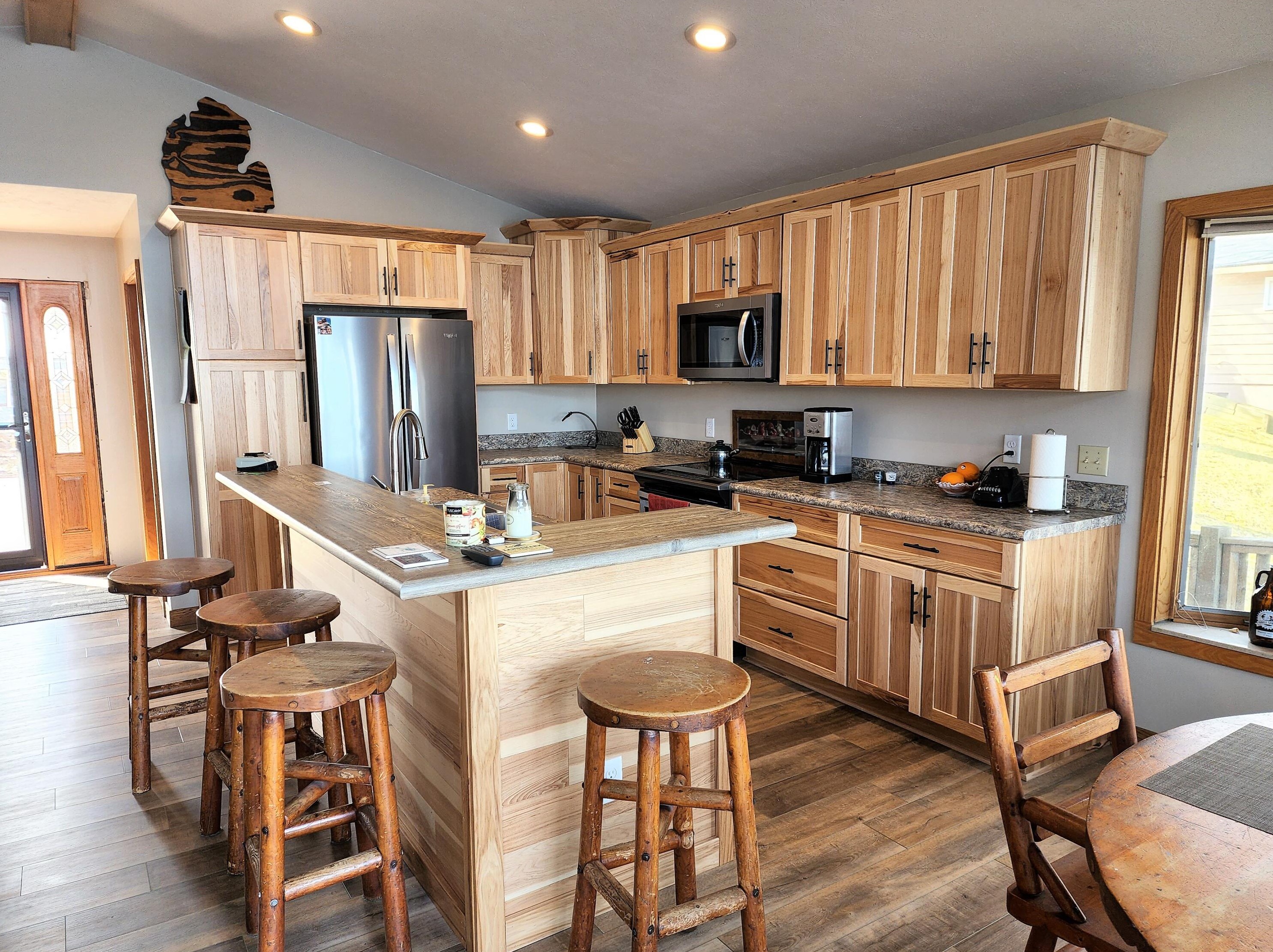 10700 Stoney Pt Dr, Delton MI 49046-9703 exterior