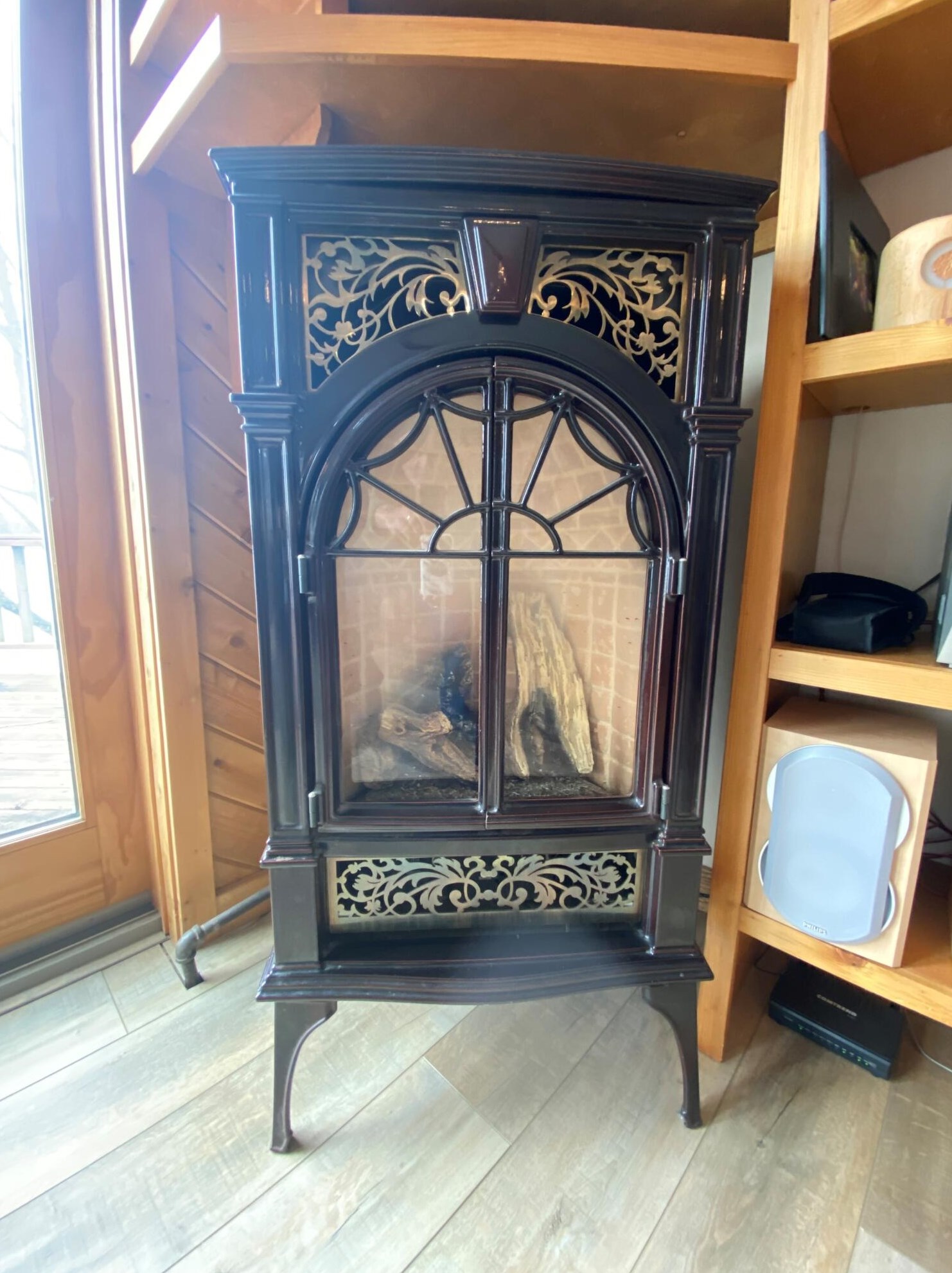 10700 Stoney Pt Dr, Delton MI 49046-9703 exterior