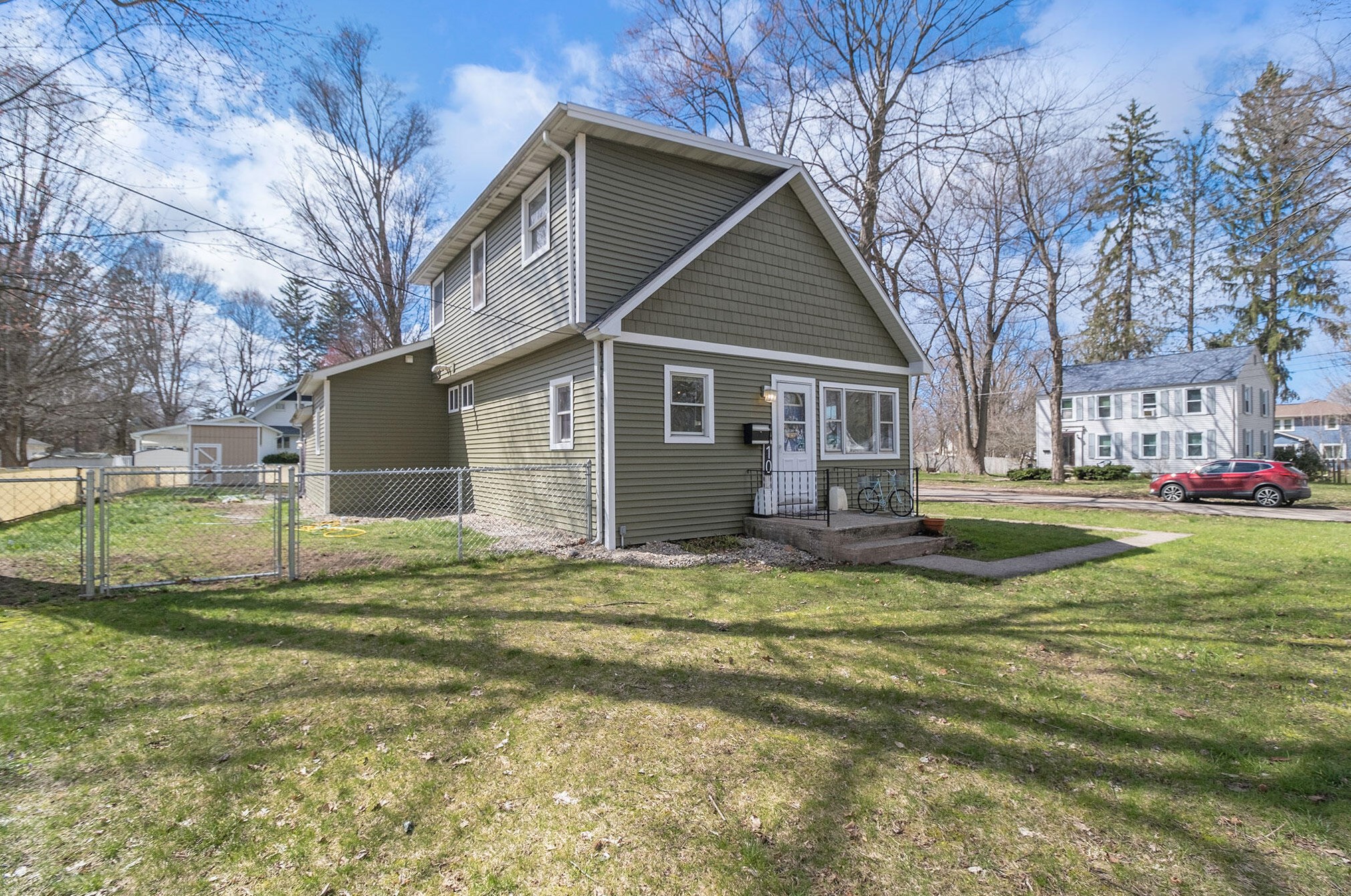 10 Oliver St, Bangor, MI 49013-1429